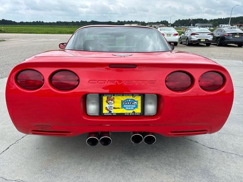 Used 2003 Chevrolet Corvette Coupe w/ Preferred Equipment Group RWD image 5