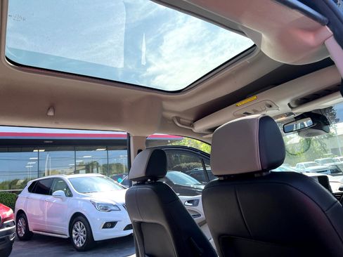 Used 2019 Ford Transit Connect Titanium w/ Titanium Premium Package image 24