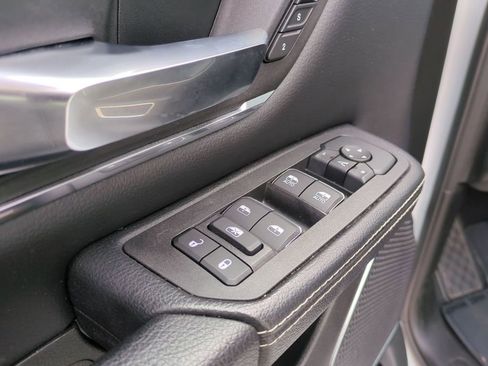 Used 2025 RAM 1500 Laramie w/ Sport Appearance Package image 13