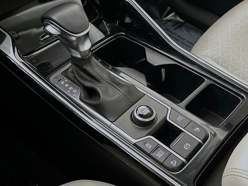 Used 2022 Kia Sorento SX image 18