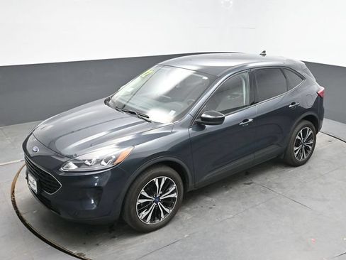 Used 2022 Ford Escape SE w/ SE Sport Appearance Package AWD/4WD image 32