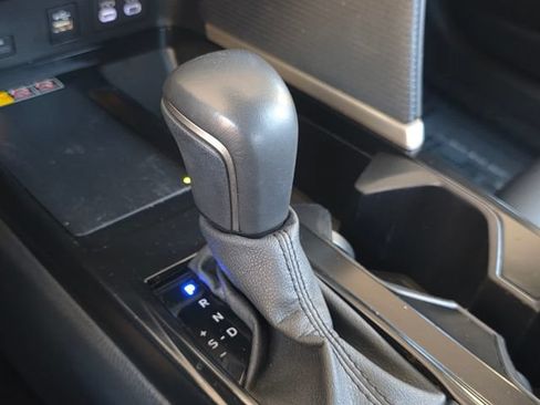 Used 2025 Toyota Camry SE w/ Convenience Package FWD image 22