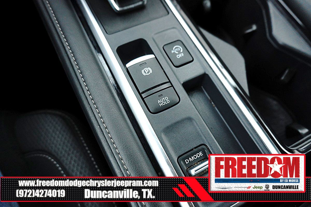 Used 2024 Nissan Pathfinder SV FWD image 35