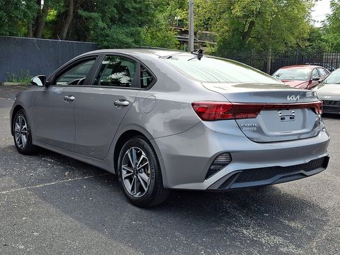 Used 2023 Kia Forte LXS FWD image 5