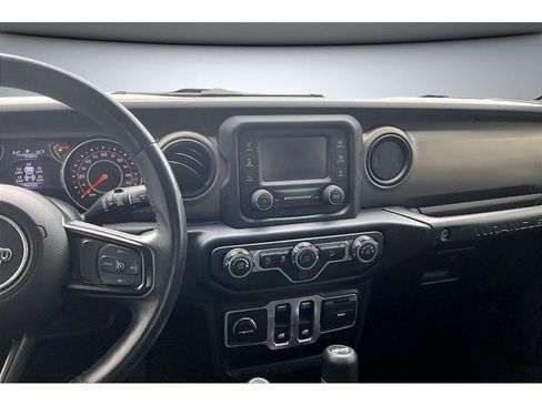 Used 2019 Jeep Wrangler Sport image 7