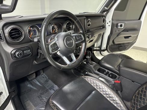 Used 2021 Jeep Gladiator Overland image 8