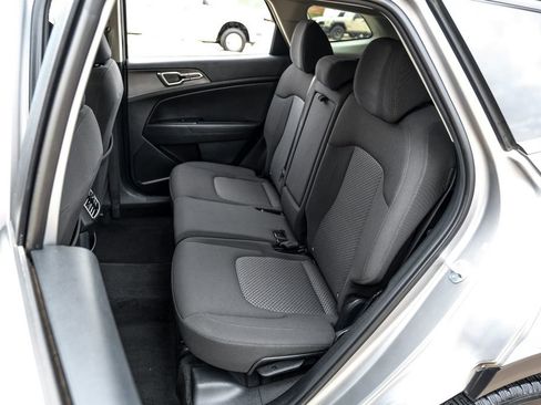 Used 2023 Kia Sportage LX AWD/4WD image 40