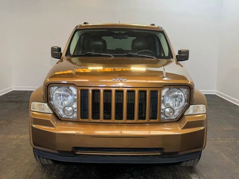 Used 2011 Jeep Liberty 70th Anniversary image 2
