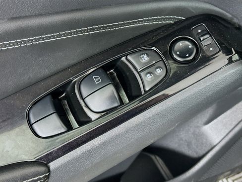 Used 2023 Nissan Altima 2.5 SV w/ SV Premium Package image 15