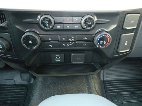 New 2026 Ford F250 XL w/ F-250 >10K GVWR Package RWD image 40