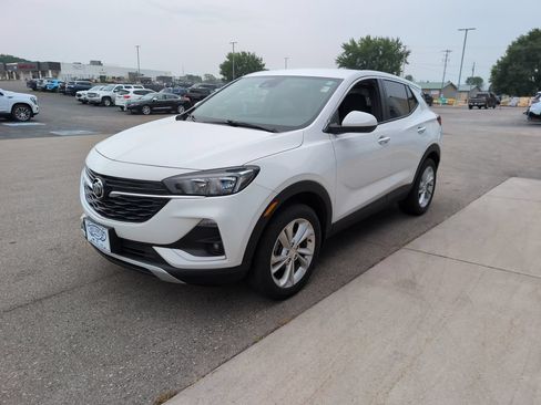 Used 2022 Buick Encore GX Preferred w/ Cold Weather Comfort Package AWD/4WD image 4