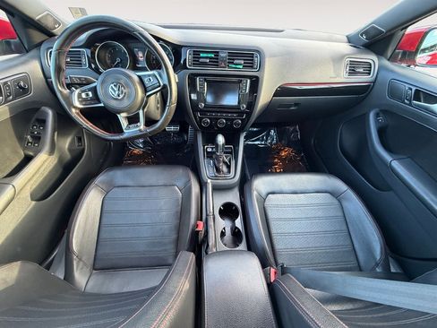 Used 2017 Volkswagen Jetta GLI FWD image 10