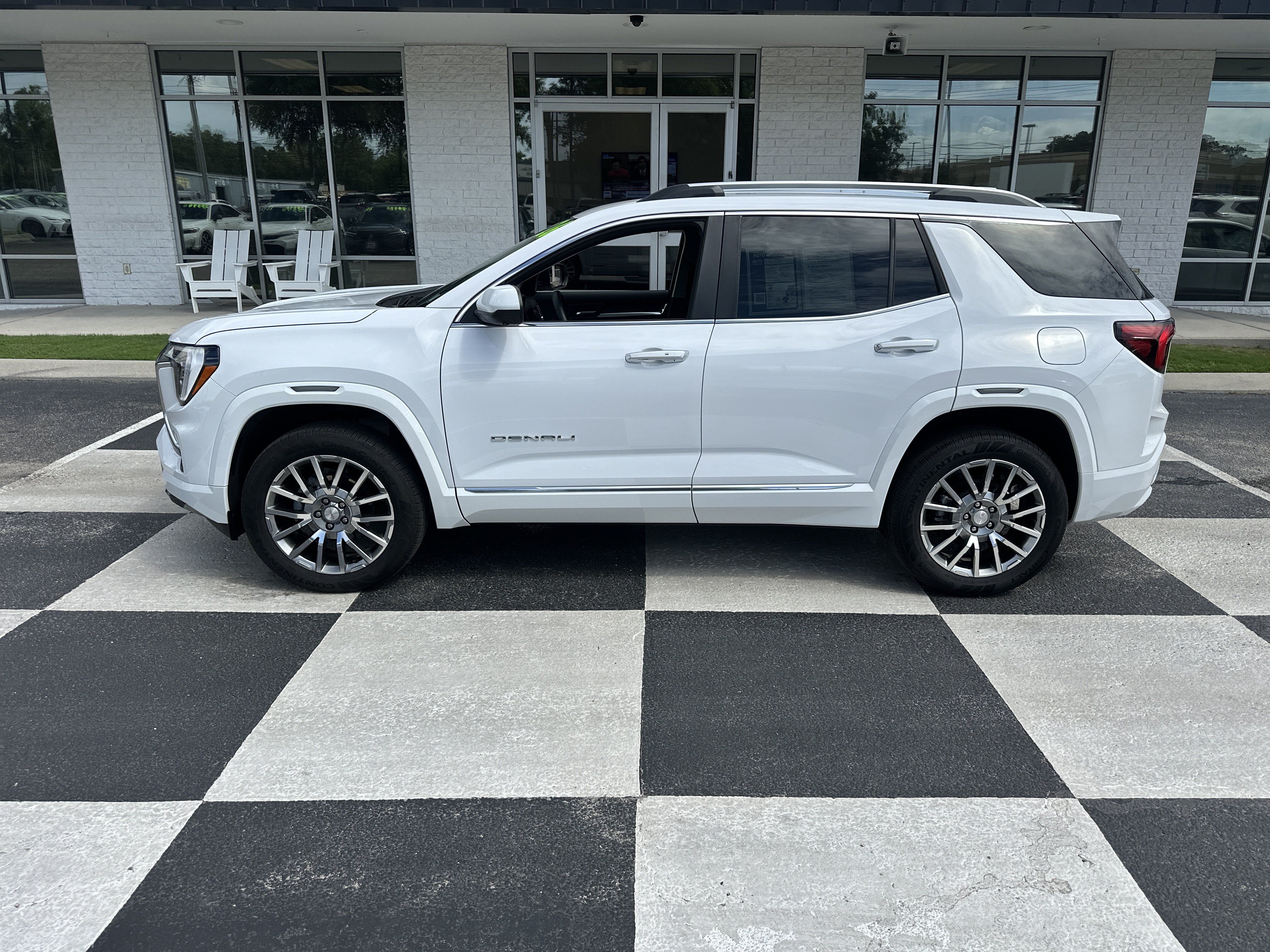 Used 2026 GMC Terrain Denali AWD/4WD image 1