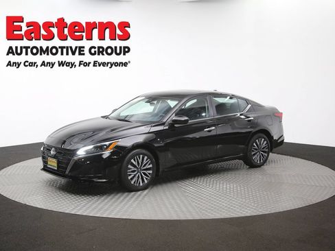 Used 2023 Nissan Altima 2.5 SV w/ SV Premium Package AWD/4WD image 59