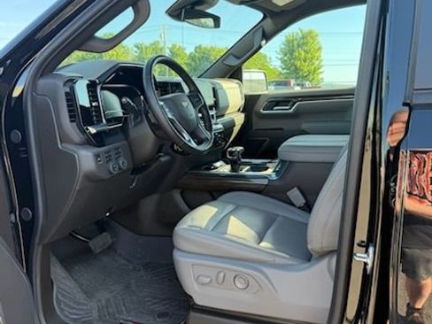 Used 2025 Chevrolet Silverado 1500 LT w/ All Star Edition Plus AWD/4WD image 3