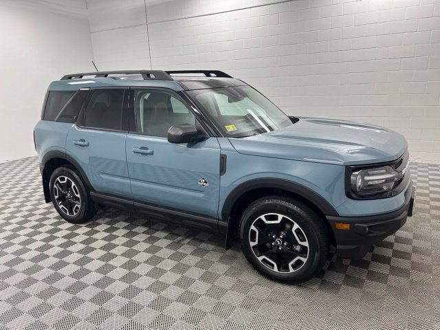 Used 2023 Ford Bronco Sport Outer Banks w/ Tech Package AWD/4WD image 4