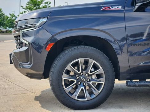 Used 2022 Chevrolet Tahoe Z71 w/ Luxury Package AWD/4WD image 9