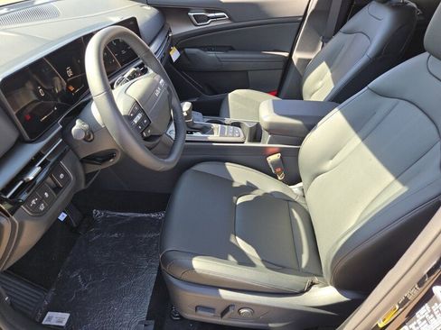 New 2026 Kia Sportage EX FWD image 6