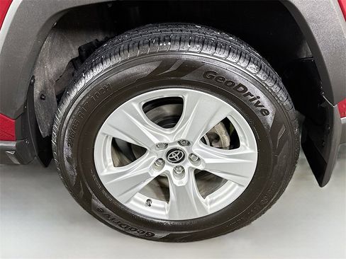 Certified 2021 Toyota RAV4 XLE image 35