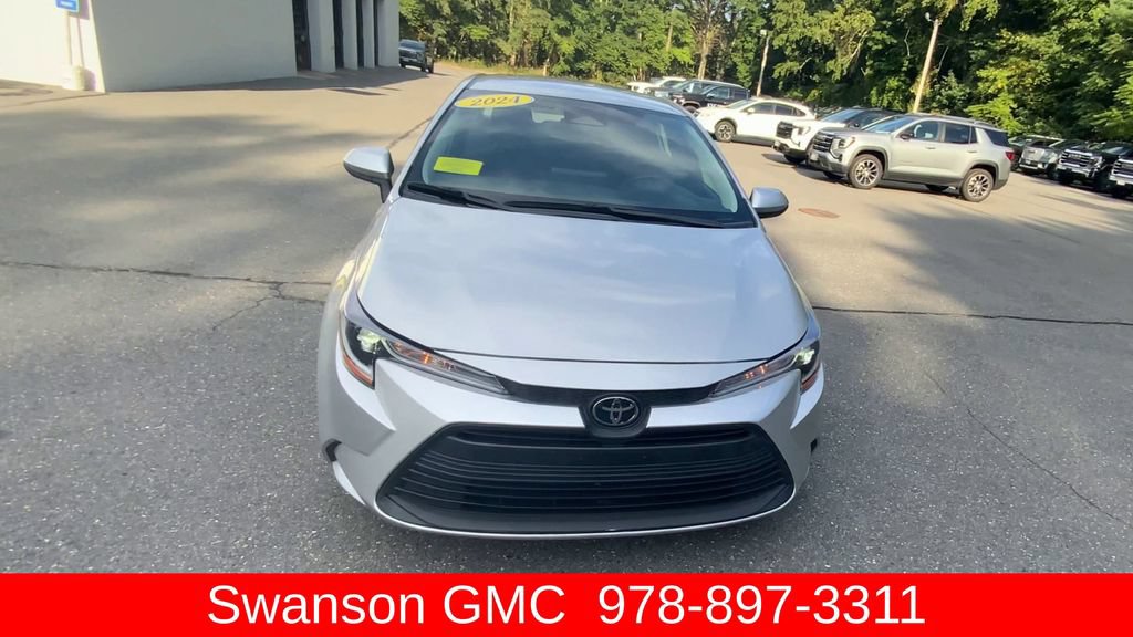 Used 2024 Toyota Corolla LE FWD image 3