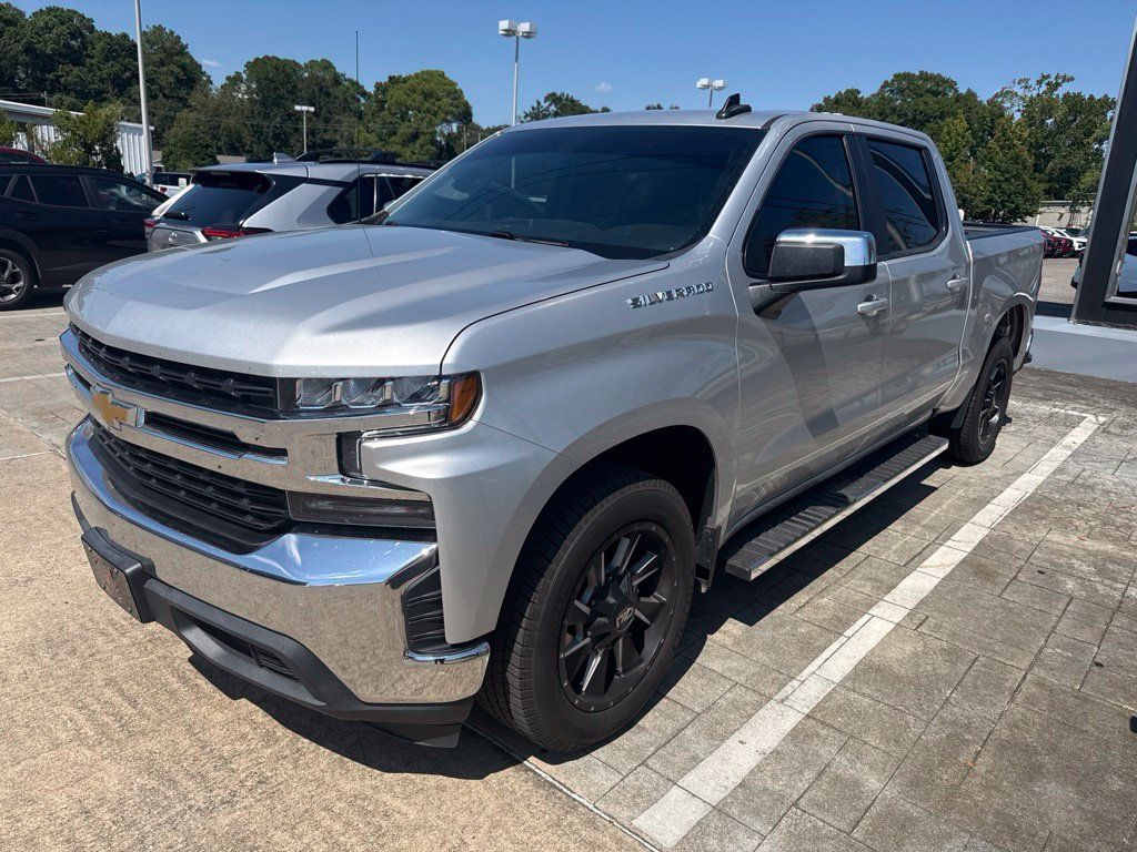 Used 2022 Chevrolet Silverado 1500 LT RWD image 1