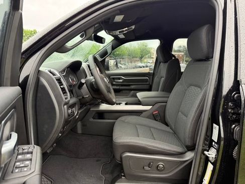 New 2026 RAM 1500 Big Horn AWD/4WD image 13