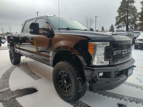 Used 2017 Ford F250 Lariat w/ Lariat Ultimate Package image 7