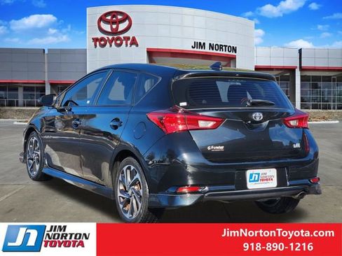 Used 2018 Toyota Corolla iM image 7