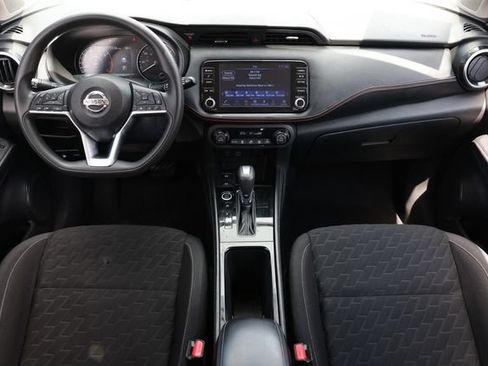 Used 2021 Nissan Kicks SV FWD image 2