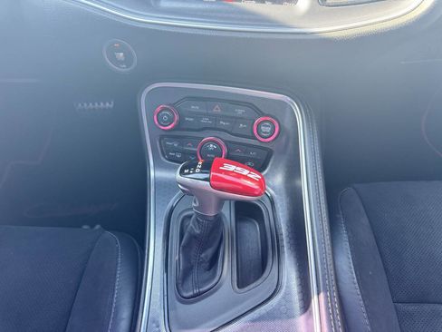 Used 2018 Dodge Challenger R/T Scat Pack w/ Leather Interior Group RWD image 40