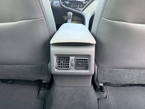 Used 2018 Toyota Camry XLE w/ Driver Assist Package FWD image 20