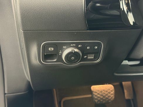 Used 2022 Mercedes-Benz GLA 250 4MATIC image 18