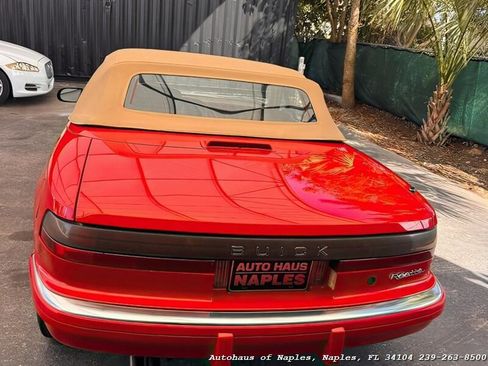 Used 1990 Buick Reatta Convertible image 10