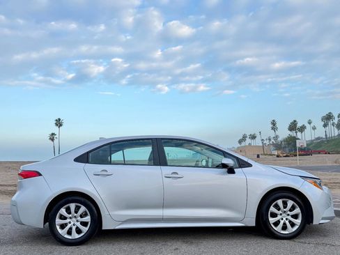 Used 2025 Toyota Corolla LE image 5