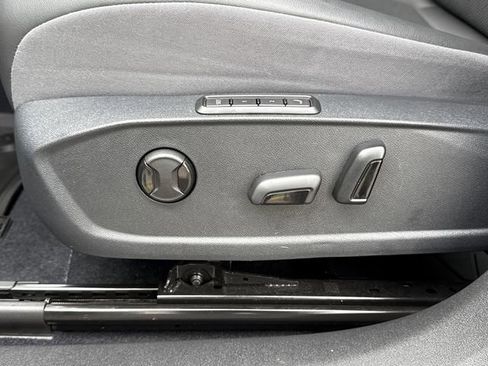 Used 2023 Volkswagen ID.4 Pro S AWD/4WD image 13