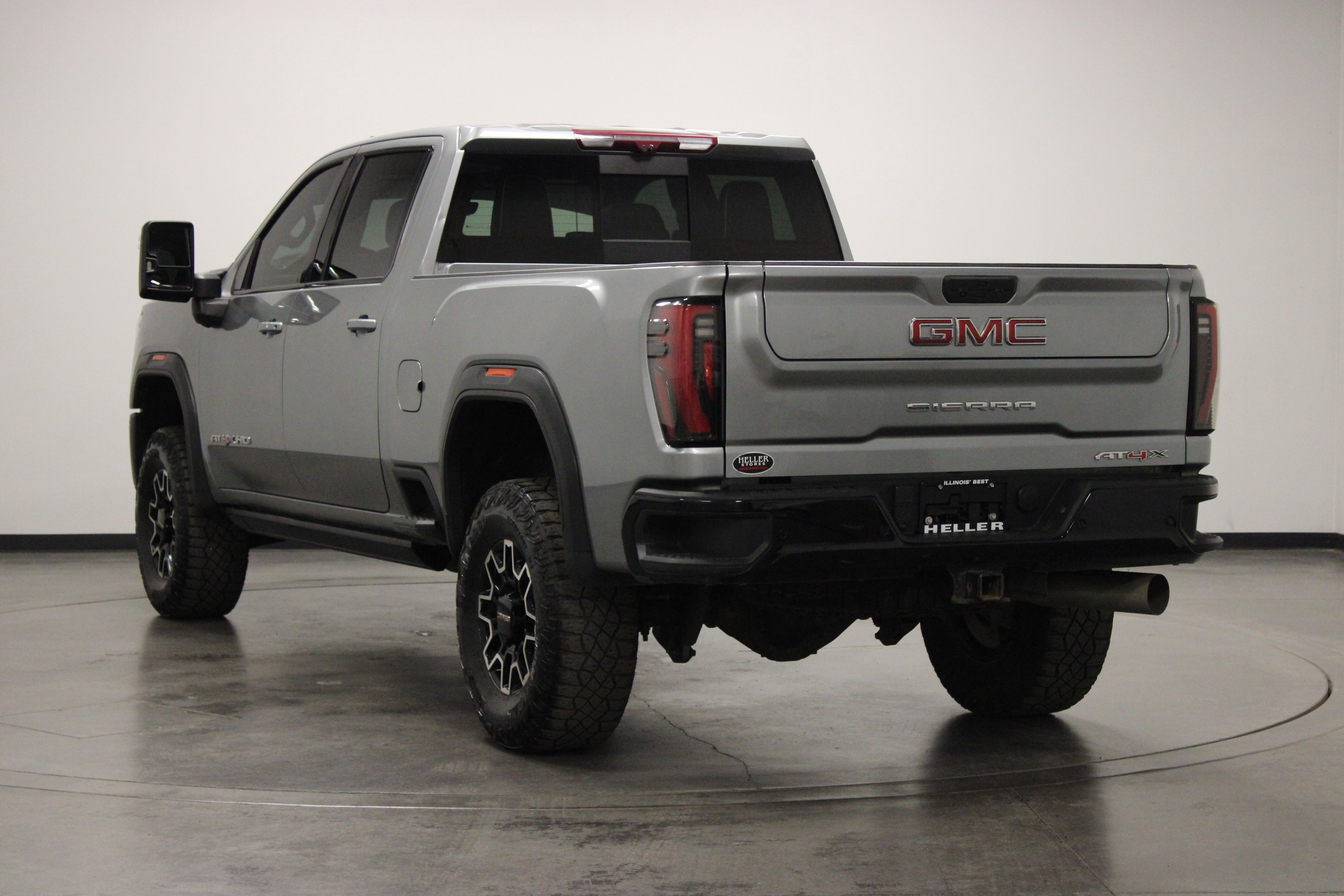 Used 2024 GMC Sierra 2500 AT4X AWD/4WD image 6