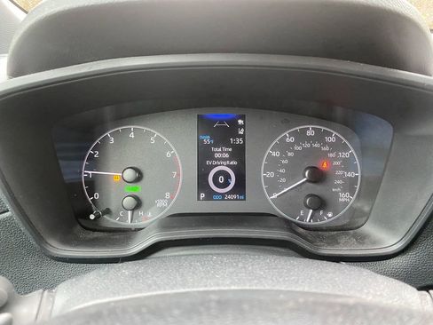 Used 2024 Toyota Corolla Cross SE image 18