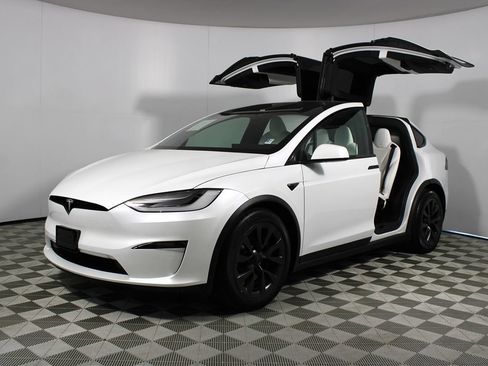 Used 2022 Tesla Model X Plaid AWD/4WD image 32