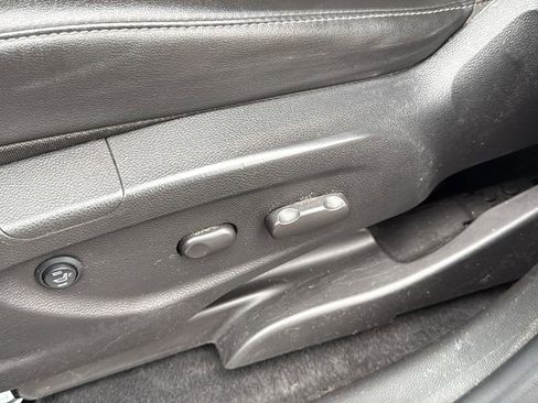 Used 2018 Buick Encore Sport Touring AWD/4WD image 19