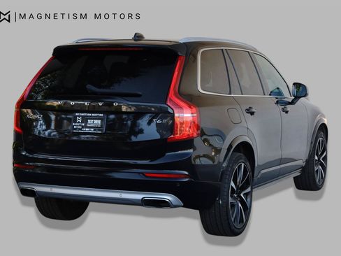 Used 2021 Volvo XC90 T6 Momentum w/ Protection Package Premier AWD/4WD image 11