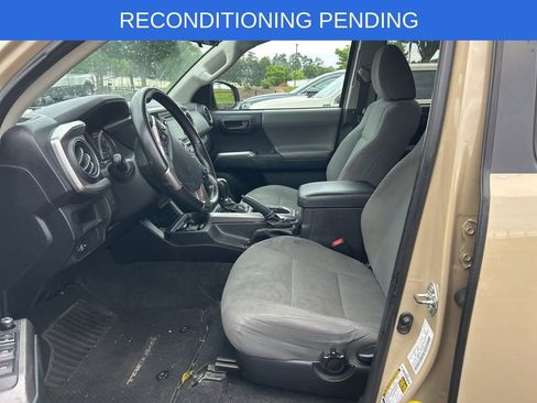 Used 2016 Toyota Tacoma SR5 w/ Towing Package RWD image 8