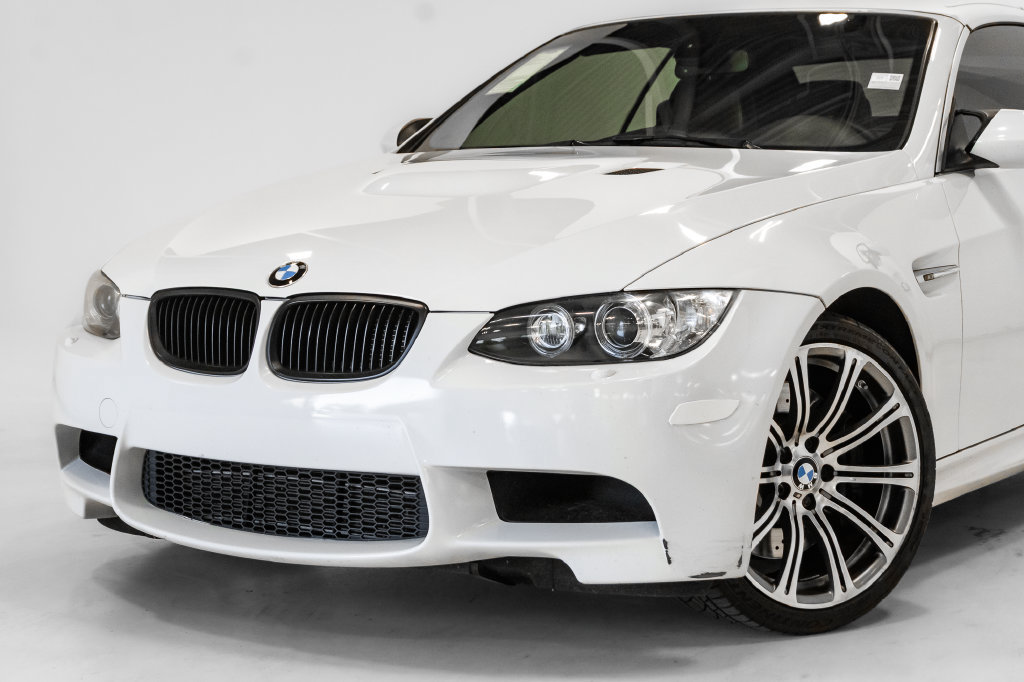 Used 2011 BMW M3 Convertible RWD image 2