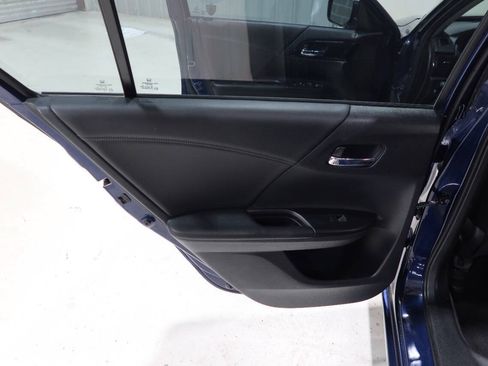 Used 2015 Honda Accord Sport image 30