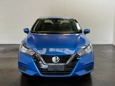 Used 2020 Nissan Versa SV FWD image 2