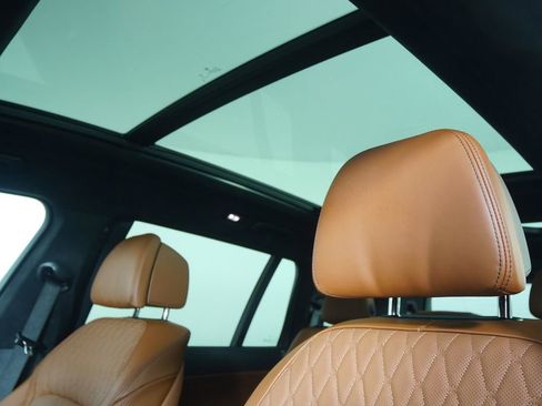 Certified 2025 BMW X7 M60i image 11