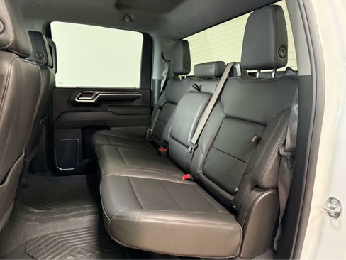 Used 2024 Chevrolet Silverado 2500 LTZ AWD/4WD image 15