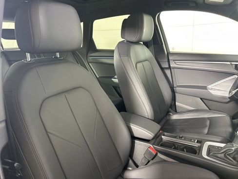 Used 2023 Audi Q3 2.0T Premium Plus w/ Premium Plus Package image 11