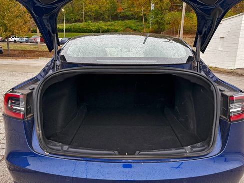 Used 2018 Tesla Model 3 Performance image 18