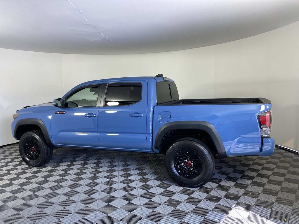 Used 2018 Toyota Tacoma TRD Pro AWD/4WD image 5