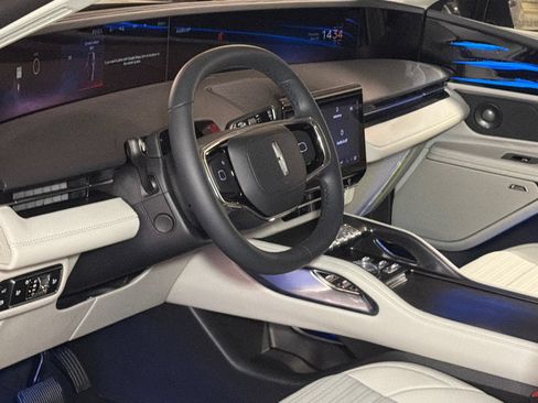 New 2026 Lincoln Nautilus Reserve w/ Jet Appearance Package AWD/4WD image 14
